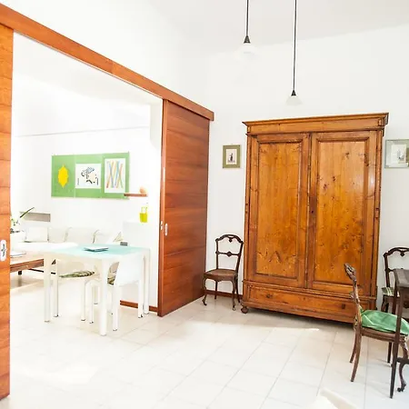Sarabanda Vila *